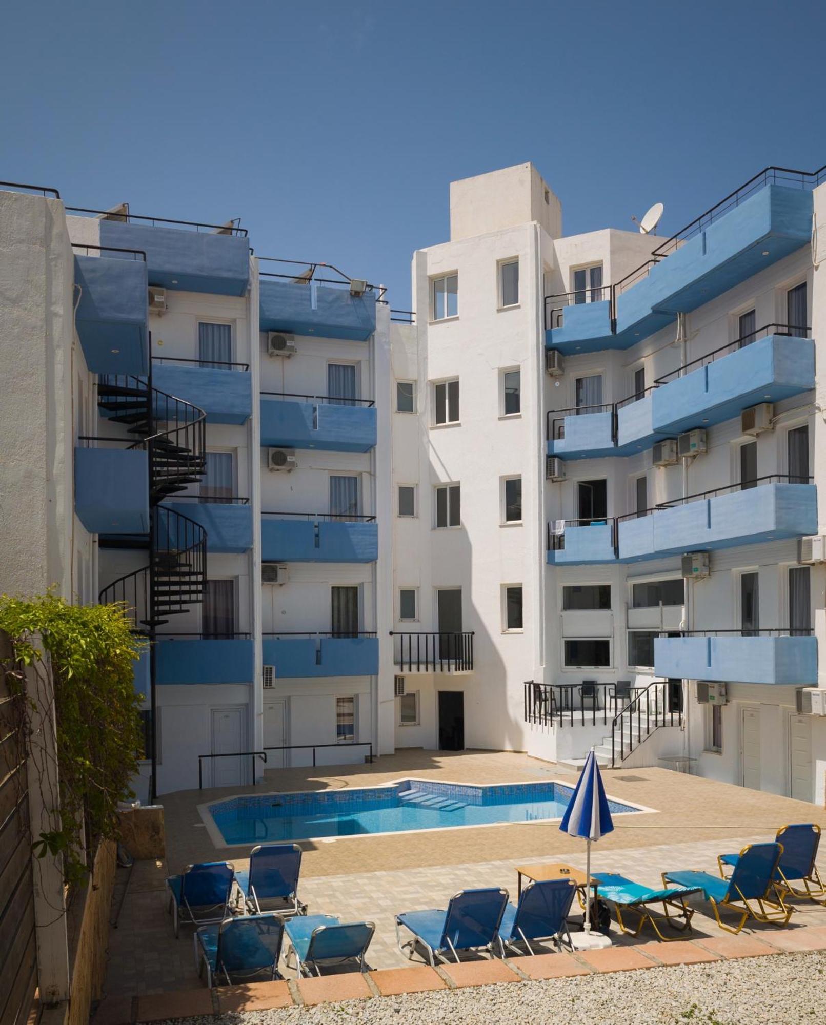 Simple Hotel Hersonissos Blue 外观 照片